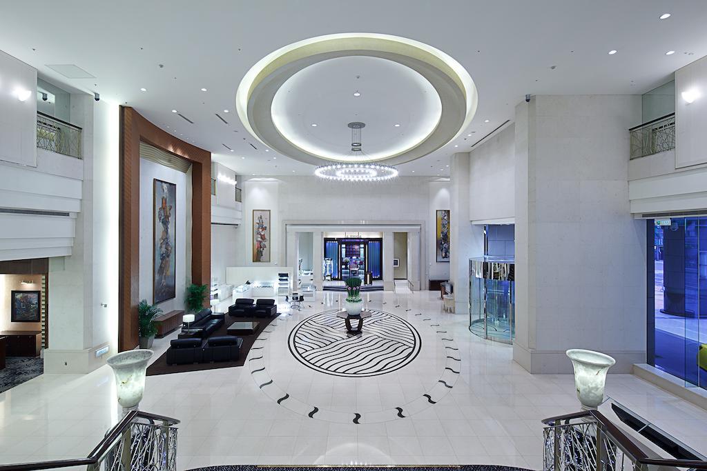 โรงแรมต้าอี้ แลนดิส ไทหนาน ไถหนาน ภายนอก รูปภาพ Lobby