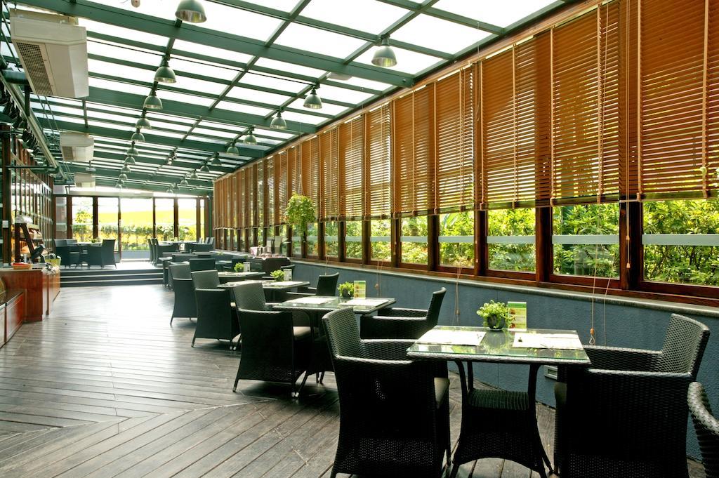 โรงแรมต้าอี้ แลนดิส ไทหนาน ไถหนาน ภายนอก รูปภาพ The restaurant