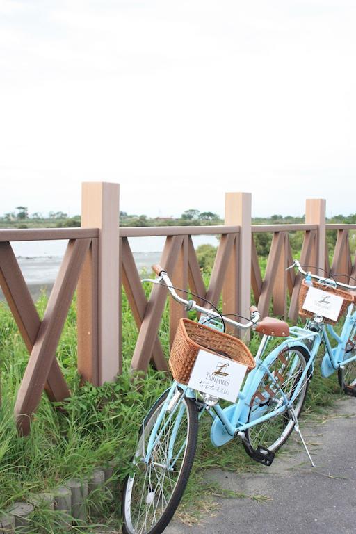 โรงแรมต้าอี้ แลนดิส ไทหนาน ไถหนาน ภายนอก รูปภาพ Bicycle sharing at the wetland park