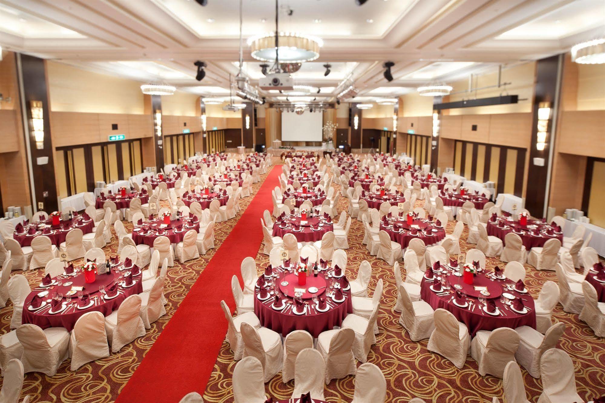 โรงแรมต้าอี้ แลนดิส ไทหนาน ไถหนาน ภายนอก รูปภาพ The Grand Ballroom